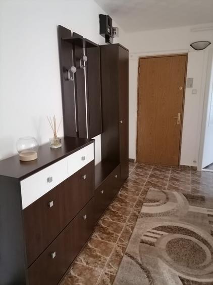 Apartament cu 2 camere decomandat, mobilat în Răcădău