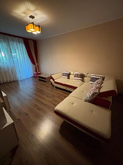Apartament cu 2 camere decomandat, mobilat în Central