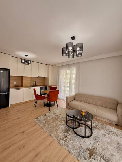 Apartament cu 3 camere semidecomandat, mobilat în Florești — fotografia 2