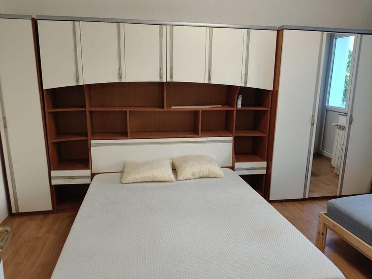 Apartament cu 2 camere decomandat în Exterior Vest