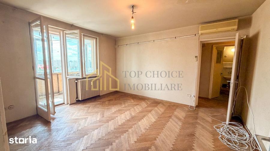 Apartament cu 3 camere decomandat în Tei