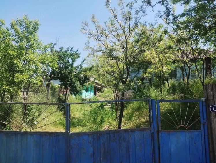 Teren de 1820 mp, în Rasova