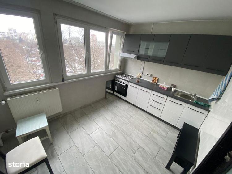 Apartament cu 3 camere semidecomandat, mobilat în Titan