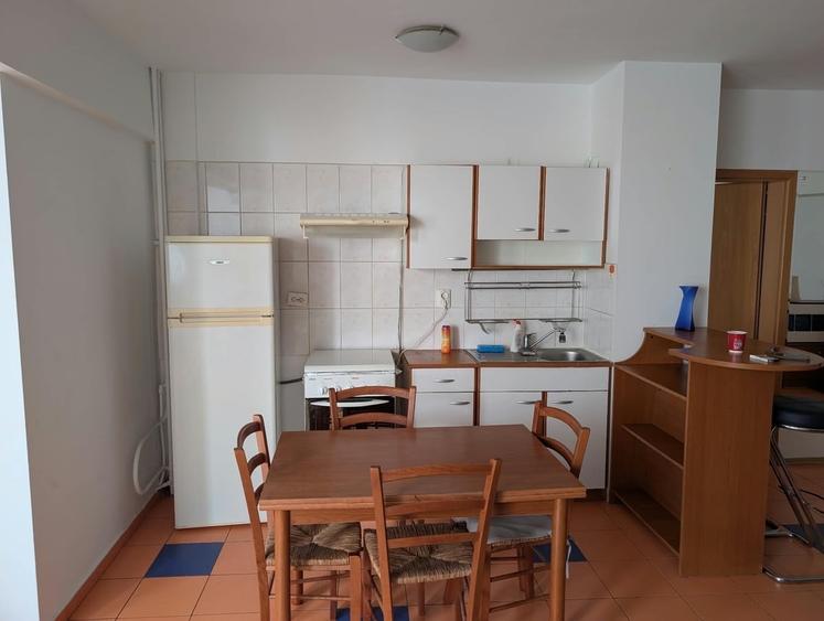 Apartament cu 2 camere semidecomandat în Dorobanți