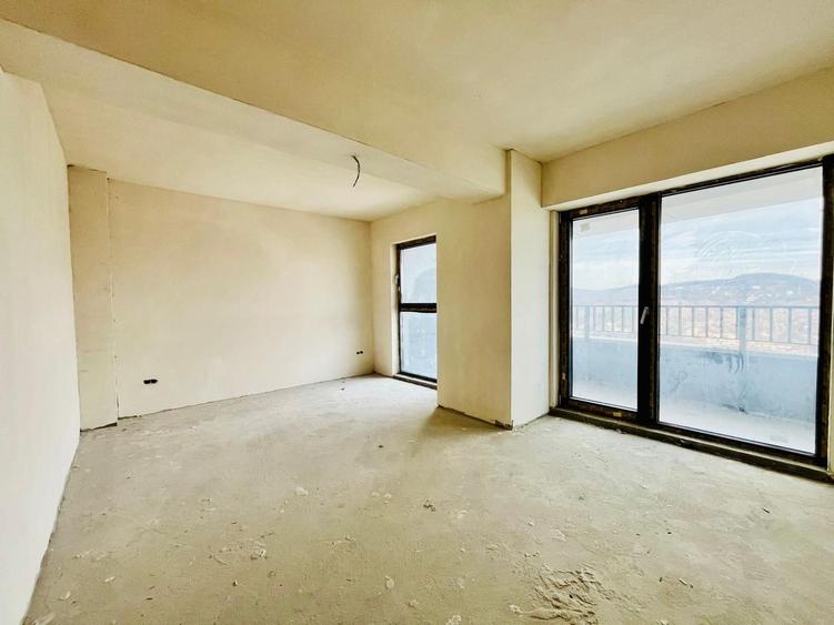 Penthouse cu 5 camere decomandat în Mănăștur