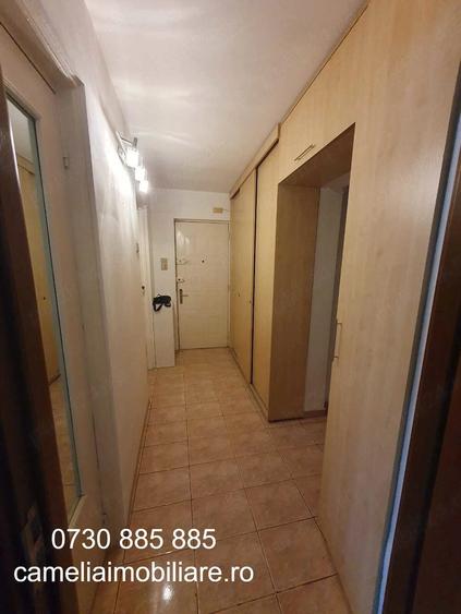 Apartament cu 3 camere decomandat în Lujerului