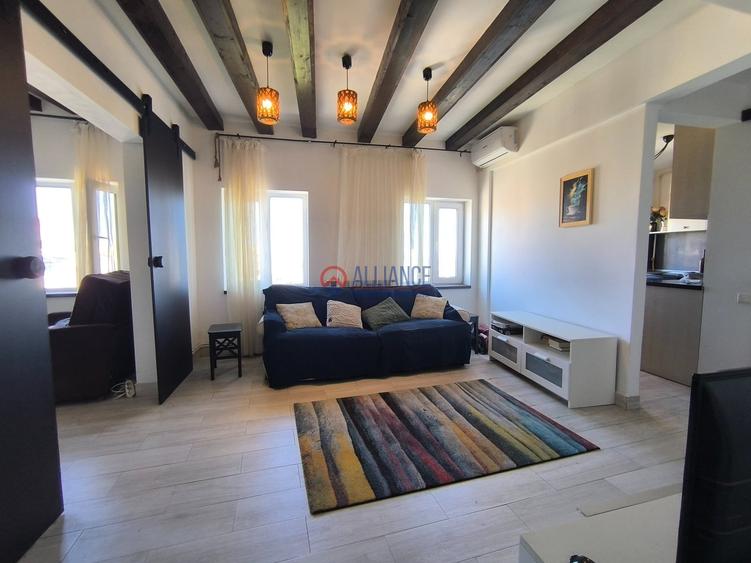 Apartament cu 3 camere semidecomandat în Peninsula