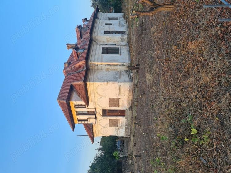 Casă cu 6 camere cu Teren 1076 Mp în Eforie