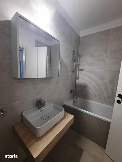 Apartament cu 2 camere decomandat în 13 Septembrie
