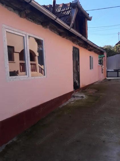 Casă cu 2 camere în Central
