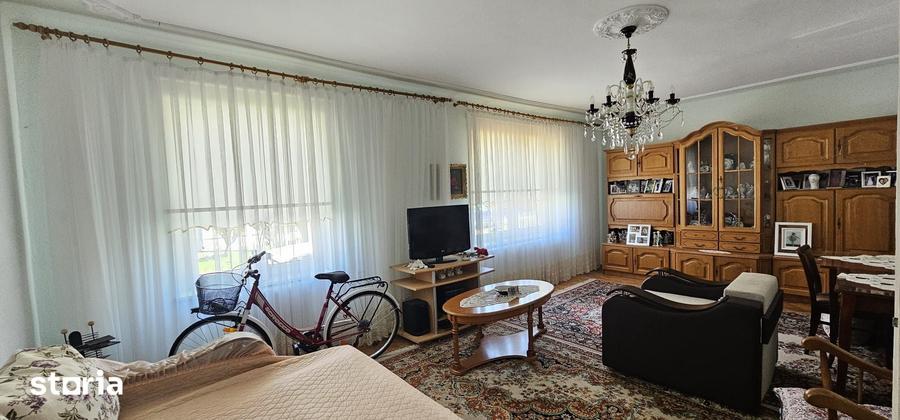 Vand casa individuala situata in cartierul Lazaret,640m teren,140mcasa - 2