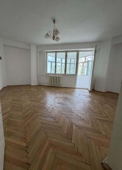 Apartament cu 2 camere decomandat în Nufărul