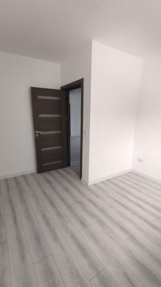 Apartament cu 3 camere decomandat în Păcurari