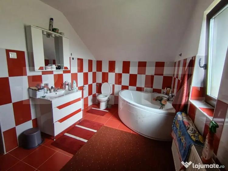 Casă cu 4 camere cu Teren 800 Mp în Central