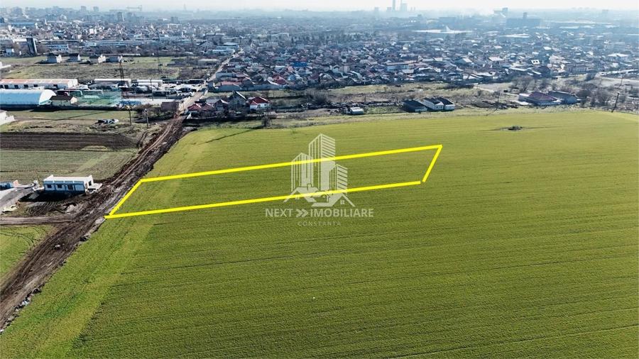 Teren agricol intravilan de 6750 mp, în Palas