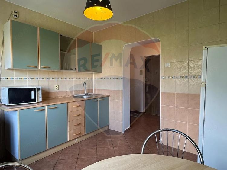 Apartament cu 2 camere decomandat în Panduri
