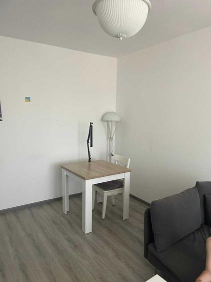 Apartament cu 3 camere decomandat în Păcii