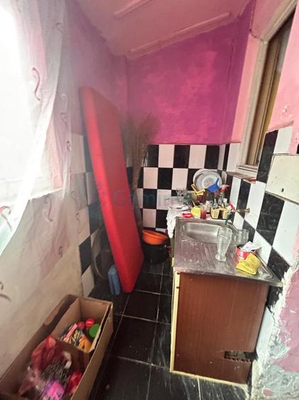 Apartament cu 4 camere semidecomandat în Central