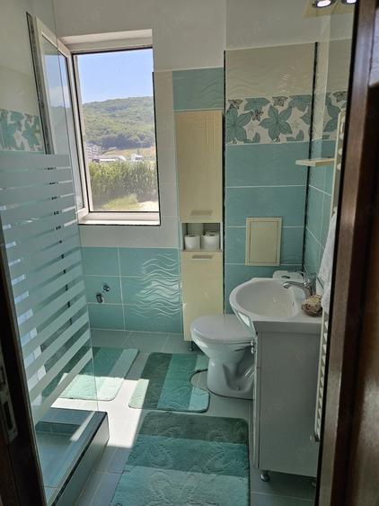 Apartament cu 2 camere nedecomandat în Florești