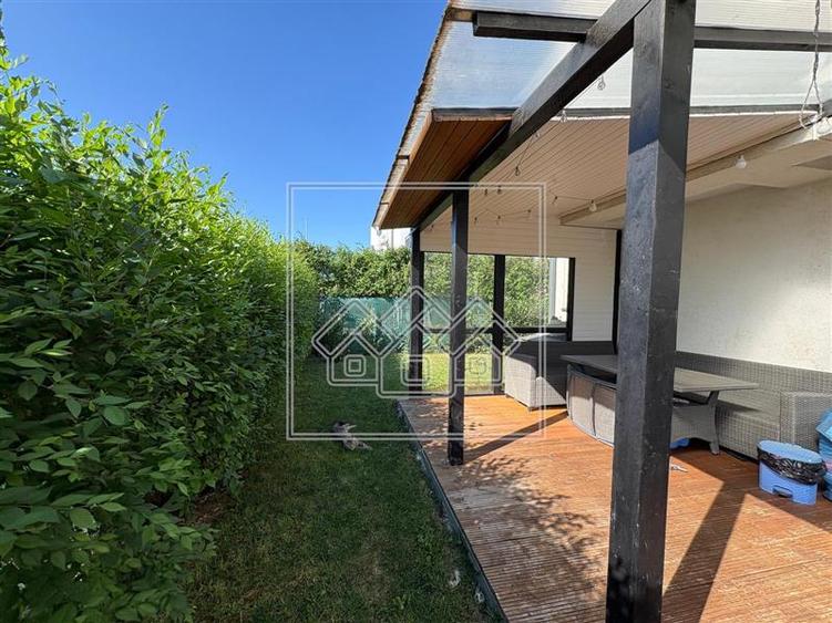 Duplex cu 3 camere cu Canalizare în Șelimbăr