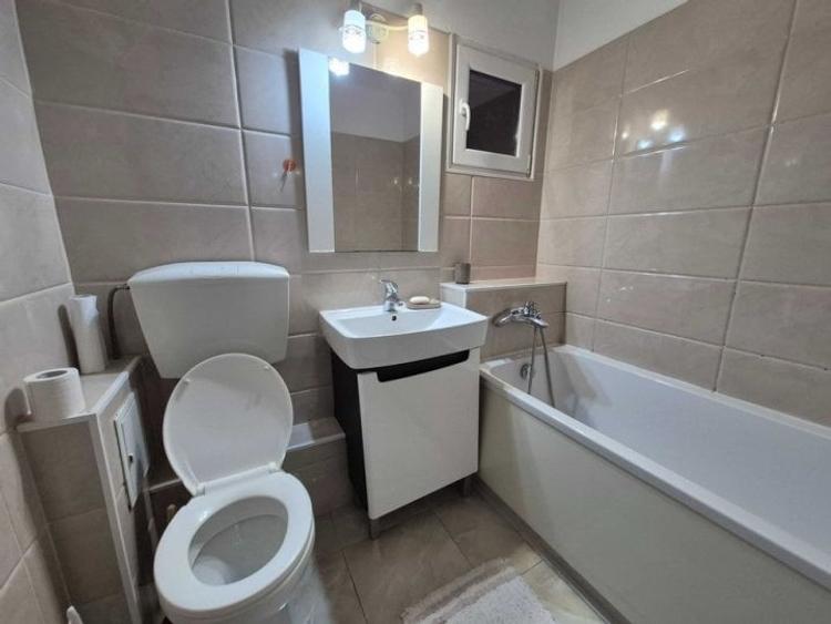 Apartament cu 3 camere decomandat, mobilat în Obor