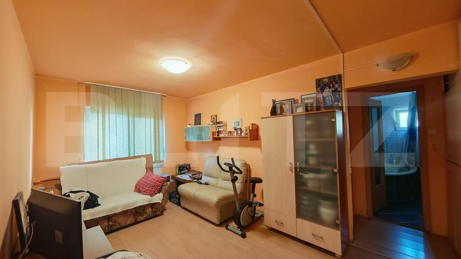 Apartament cu 3 camere decomandat, mobilat în Dragoș Vodă