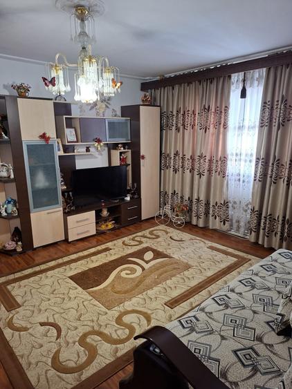 Apartament cu 2 camere semidecomandat în Sud