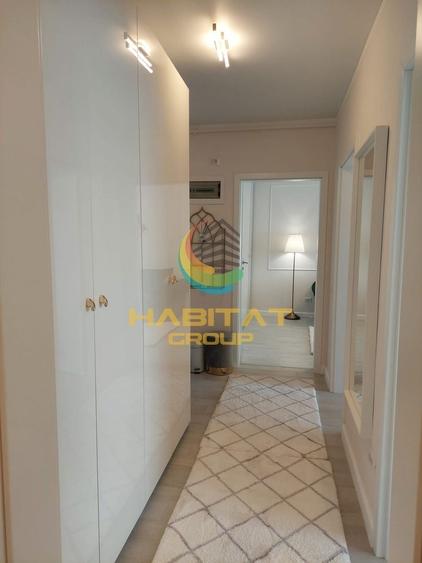 Apartament cu 3 camere semidecomandat în Nord-Est