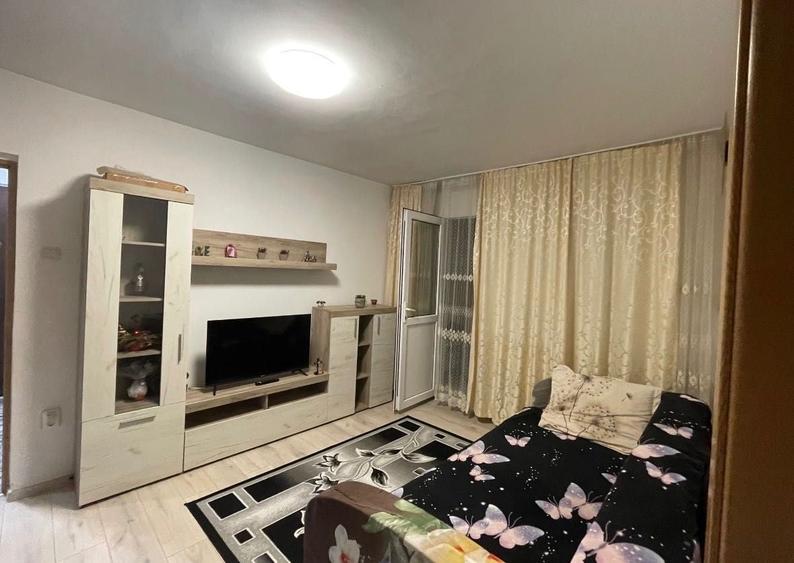 Apartament cu 2 camere semidecomandat în Vest