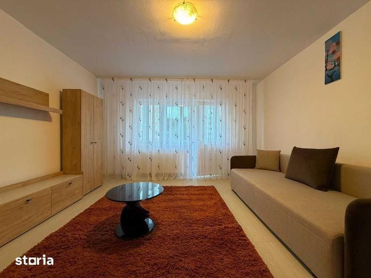 Apartament cu 2 camere decomandat în Centrul Civic