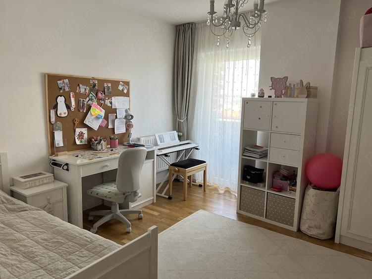 Apartament cu 3 camere decomandat în Bună Ziua