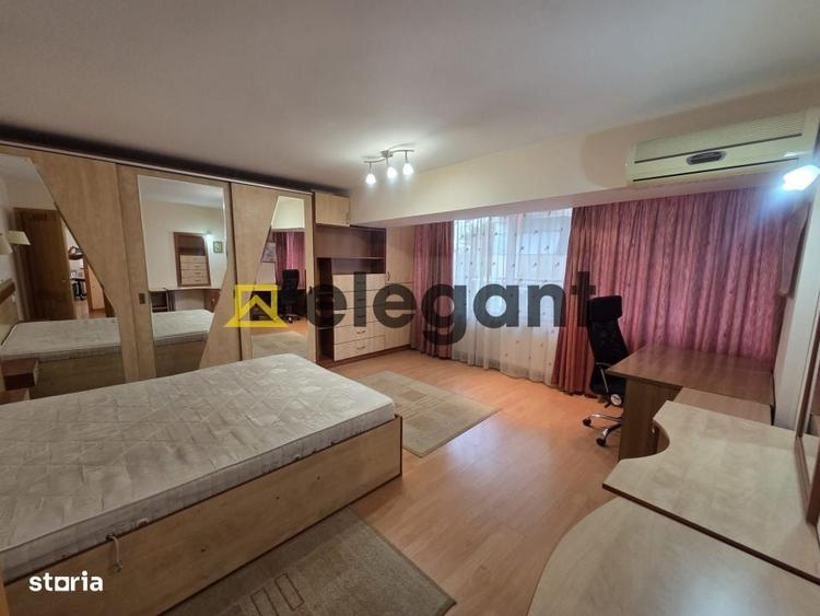 Apartament cu 4 camere decomandat în Sărari