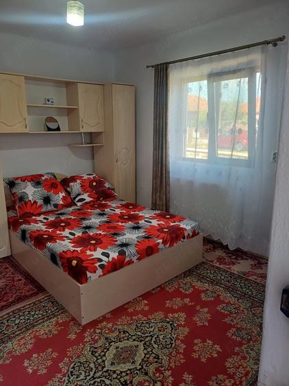 Casă cu Teren 1000 Mp în Lelești