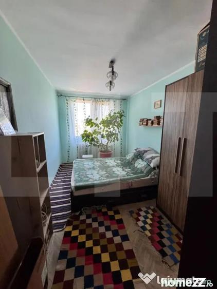 Apartament cu 4 camere semidecomandat în Central