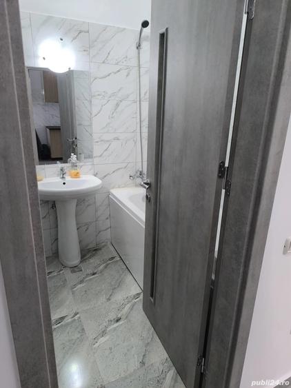 Garsonieră decomandată în Roșu