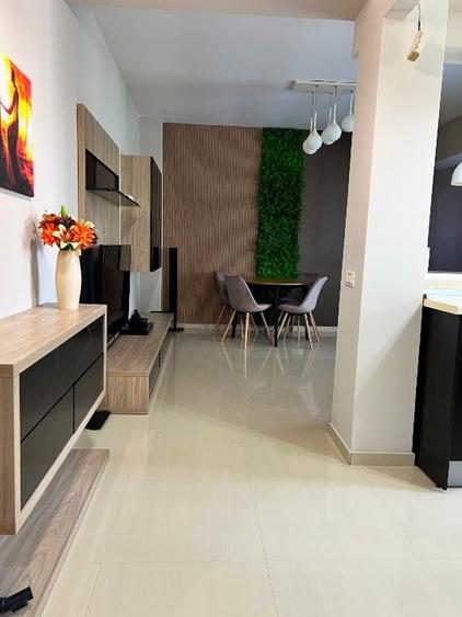 Apartament cu 2 camere decomandat, mobilat în Tomis Plus