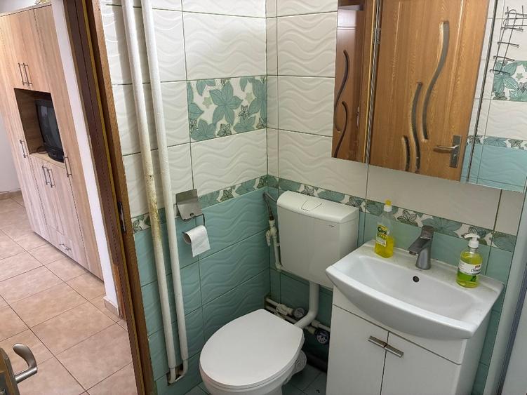 Apartament cu 2 camere decomandat în Rahova