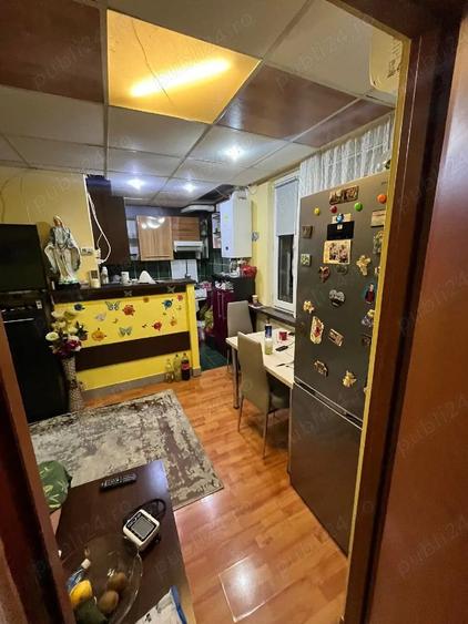 Apartament cu 3 camere semidecomandat în Dacia