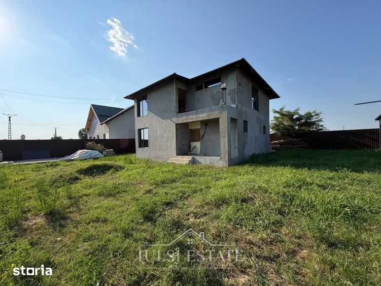 Casă cu 5 camere cu Teren 1234 Mp în Brazi