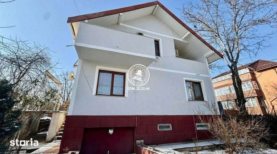 Casă cu 8 camere cu Teren 250 Mp în Păcurari