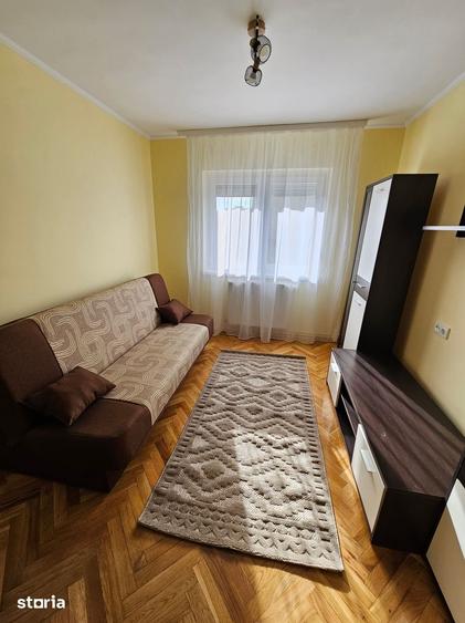 Apartament cu 3 camere în Micro 16