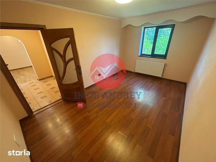 Apartament cu 3 camere decomandat în Vest