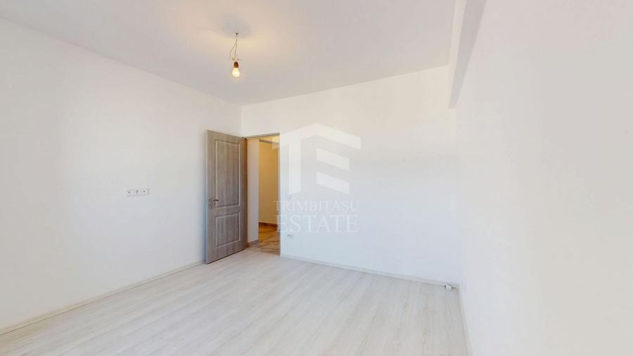 Apartament cu 3 camere decomandat în Drumul Taberei