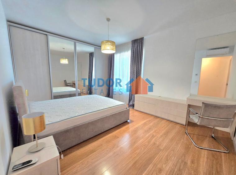 Apartament cu 3 camere semidecomandat în Domenii