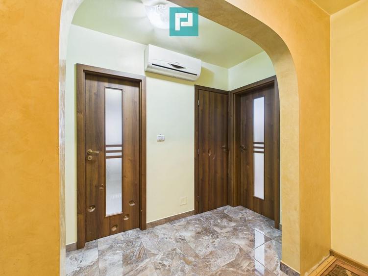 Apartament cu 4 camere în Aurel Vlaicu