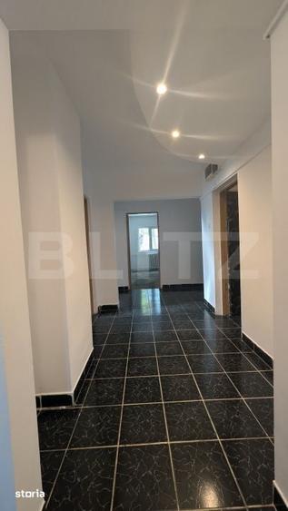 Apartament cu 4 camere decomandat în Republicii