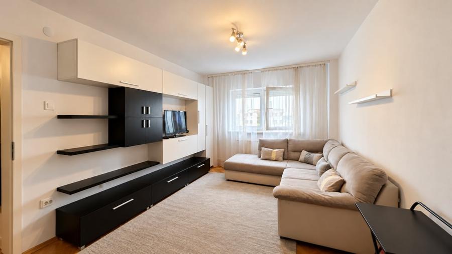 Apartament cu 3 camere decomandat, mobilat în Gării