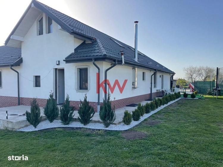 Casă cu 5 camere cu Teren 1200 Mp în Românești
