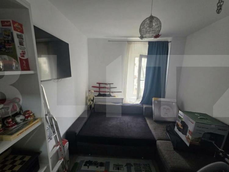 Apartament cu 2 camere decomandat, mobilat în Semicentral