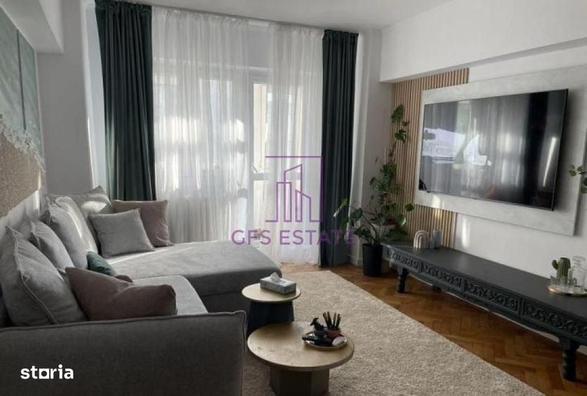 Apartament cu 3 camere semidecomandat în Central